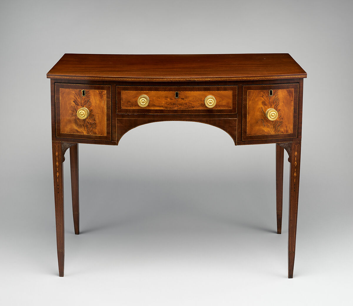 Dressing table, Mahogany, birch veneer, basswood with white pine, American 