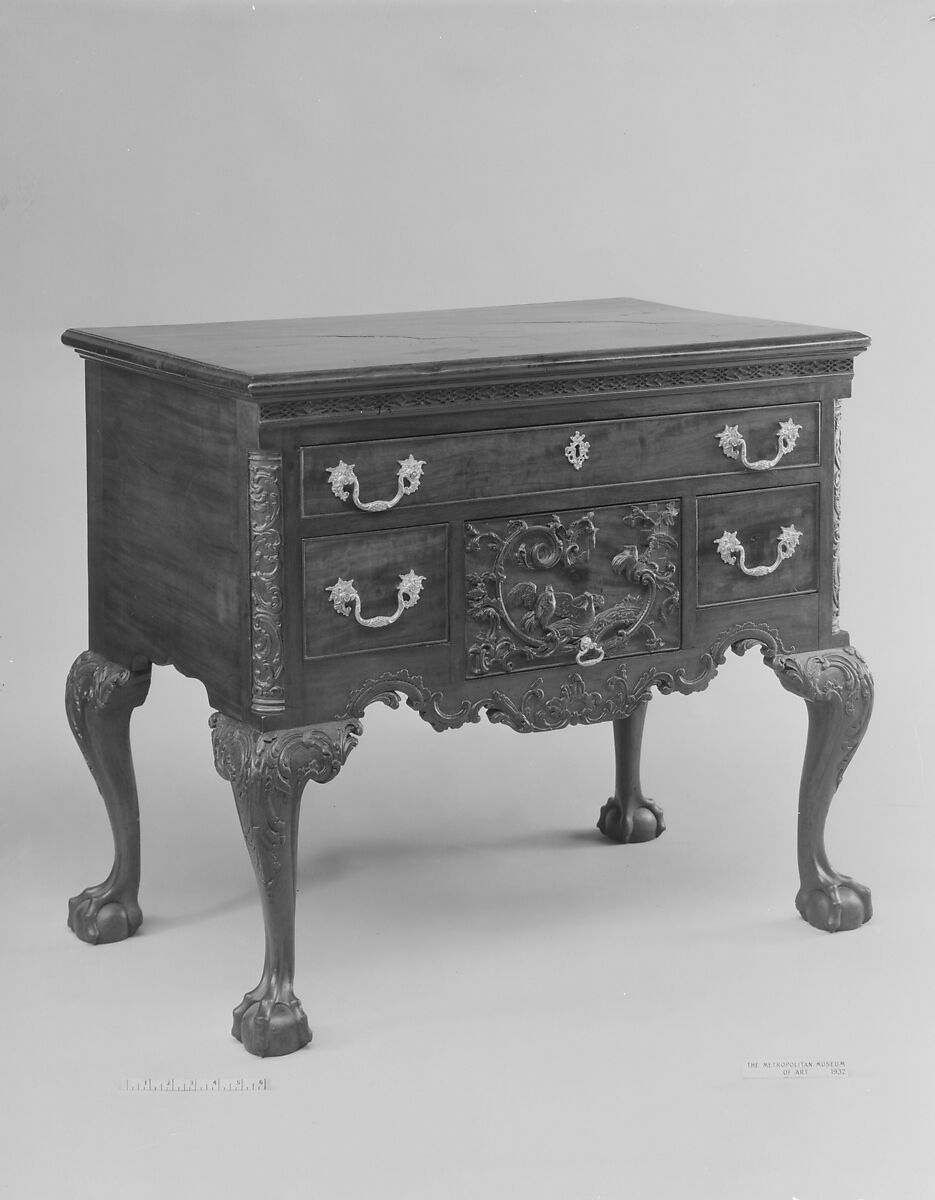 Dressing Table, Mahogany, mahogany veneer, tulip poplar, yellow
pine, white cedar, American