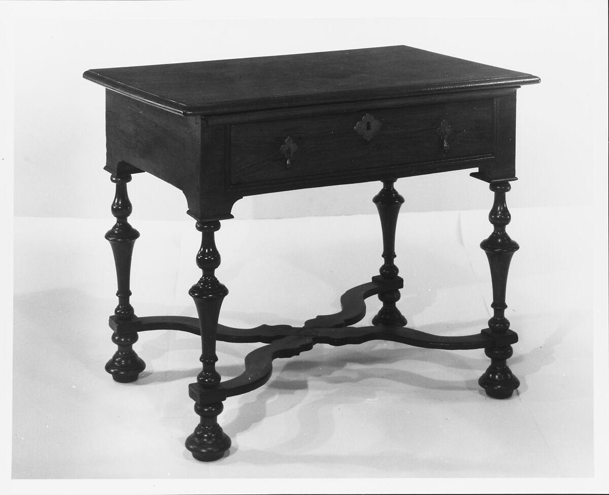 Dressing table, Black walnut, yellow pine, white cedar, sweet gum, American