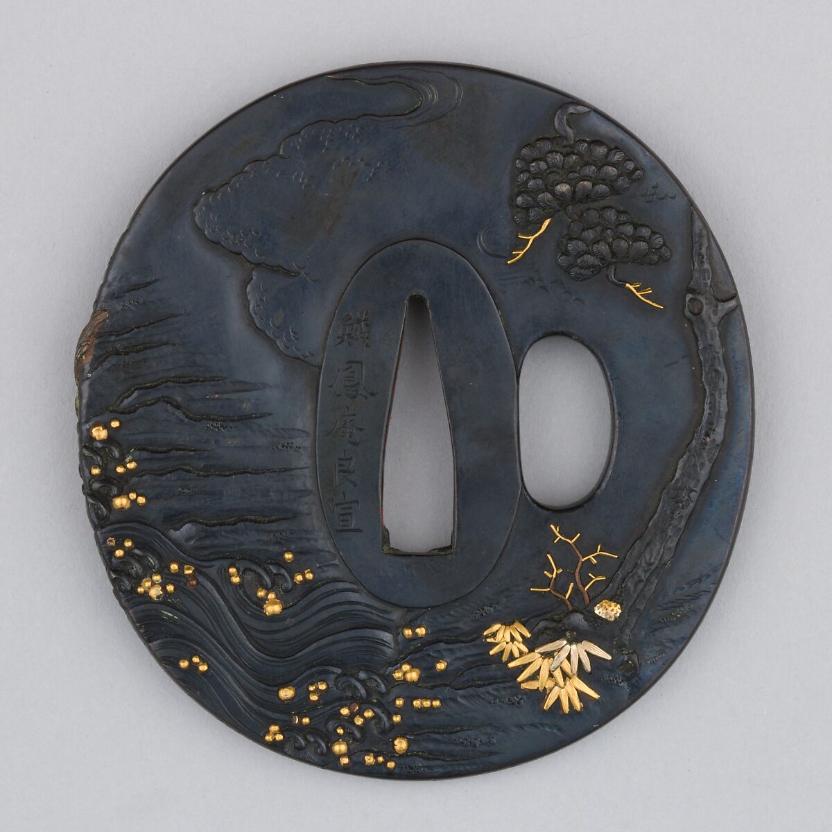 Sword Guard (Tsuba), Copper-gold alloy (shakudō), copper, silver, gold, Japanese