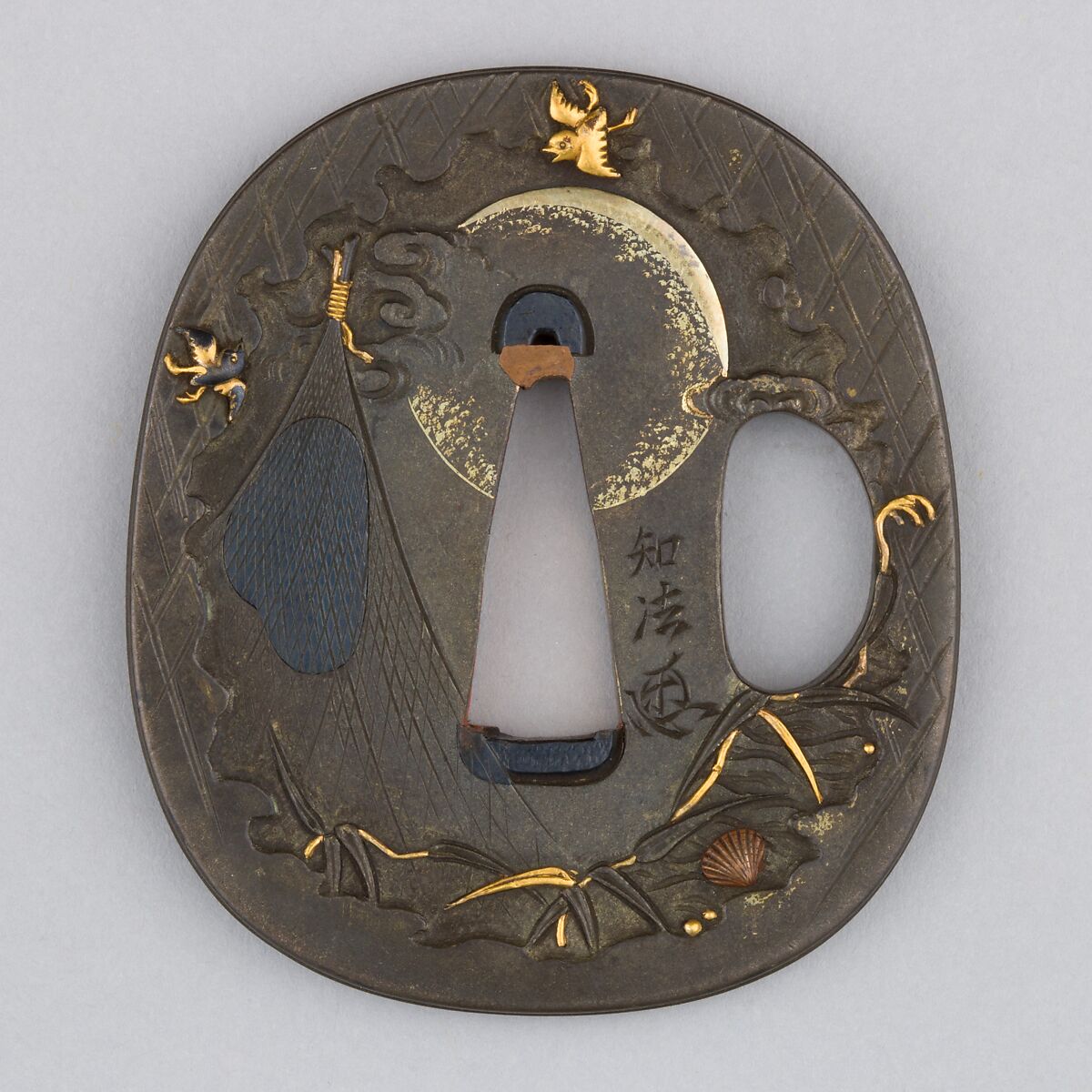 Sword Guard (Tsuba), Copper-silver alloy (shibuichi), gold, copper-gold alloy (shakudō), copper, Japanese 