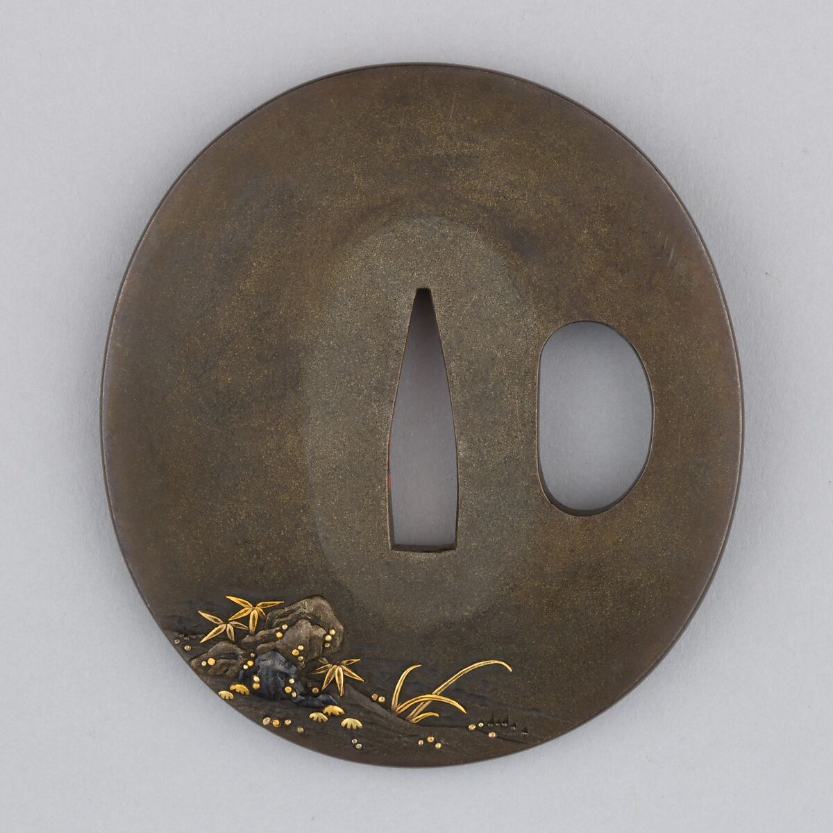 Sword Guard (Tsuba), Copper-gold alloy (shakudō), gold, copper, silver, Japanese