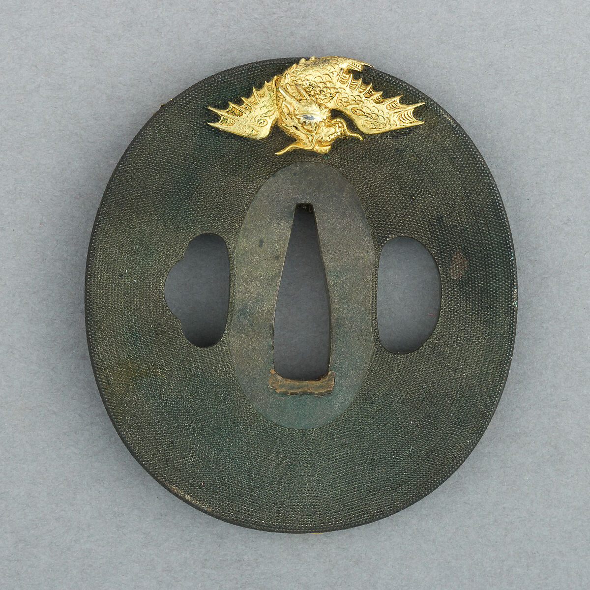 Sword Guard (Tsuba), Copper-silver alloy (<i>shibuichi</i>), gold, Japanese
