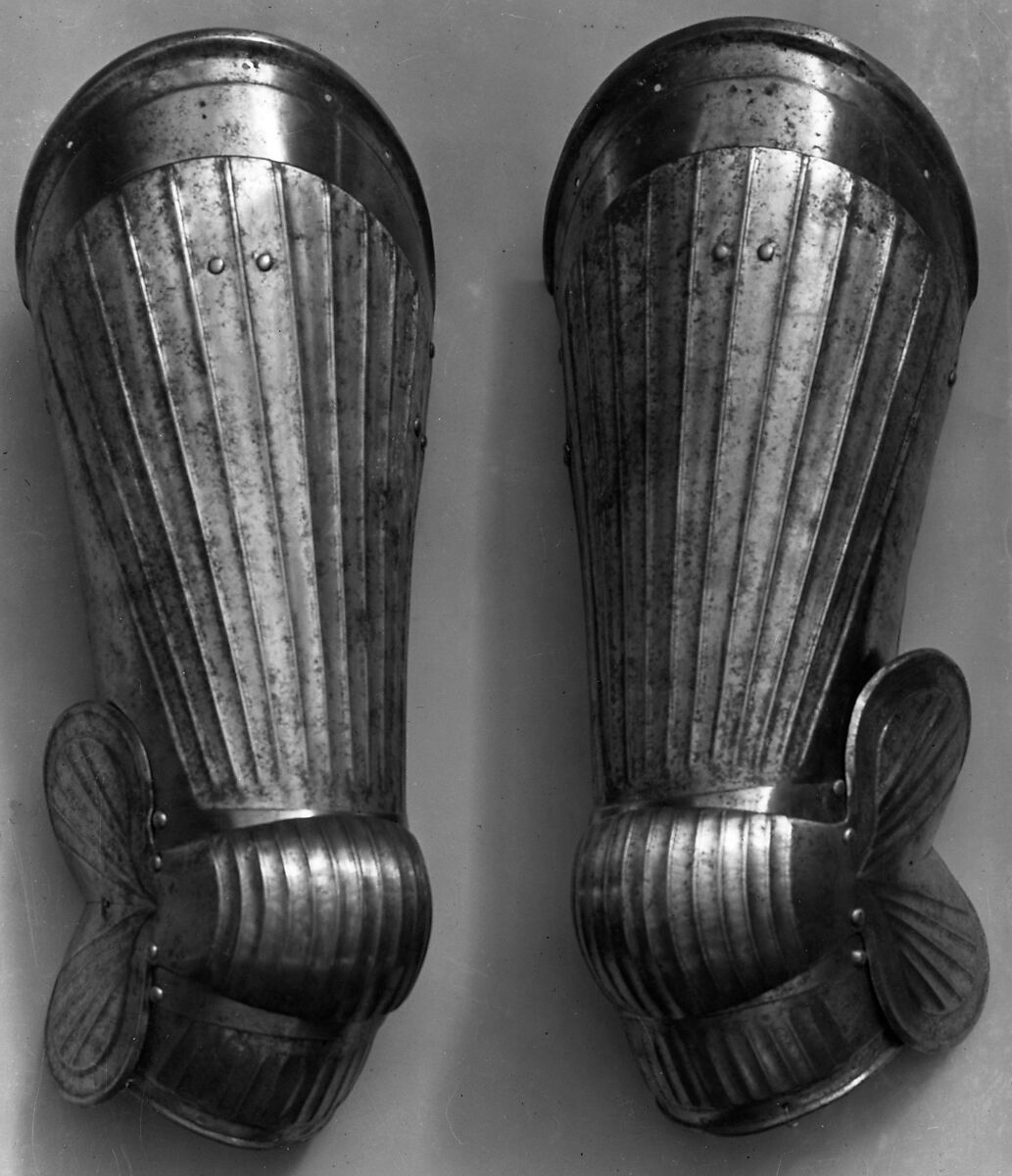 Pair of Thigh Defenses (Cuisses) with Knee Defenses (Poleyns), Steel, German, Nuremberg 