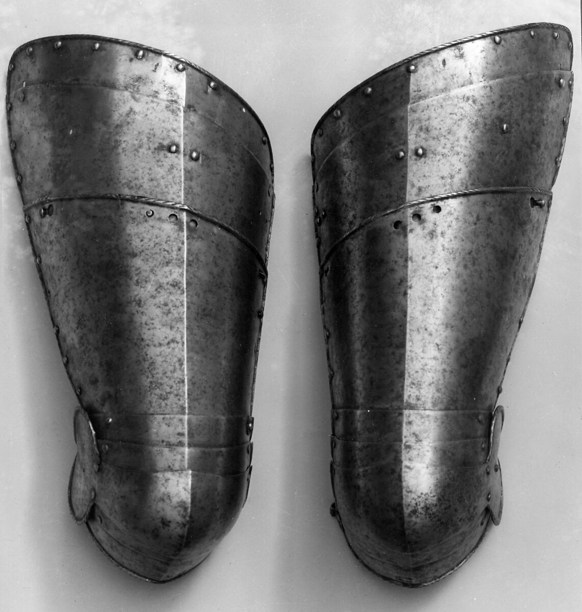 Pair of Thigh Defenses (Cuisses) with Knee Defeneses (Poleyn), Steel, German, Augsburg 