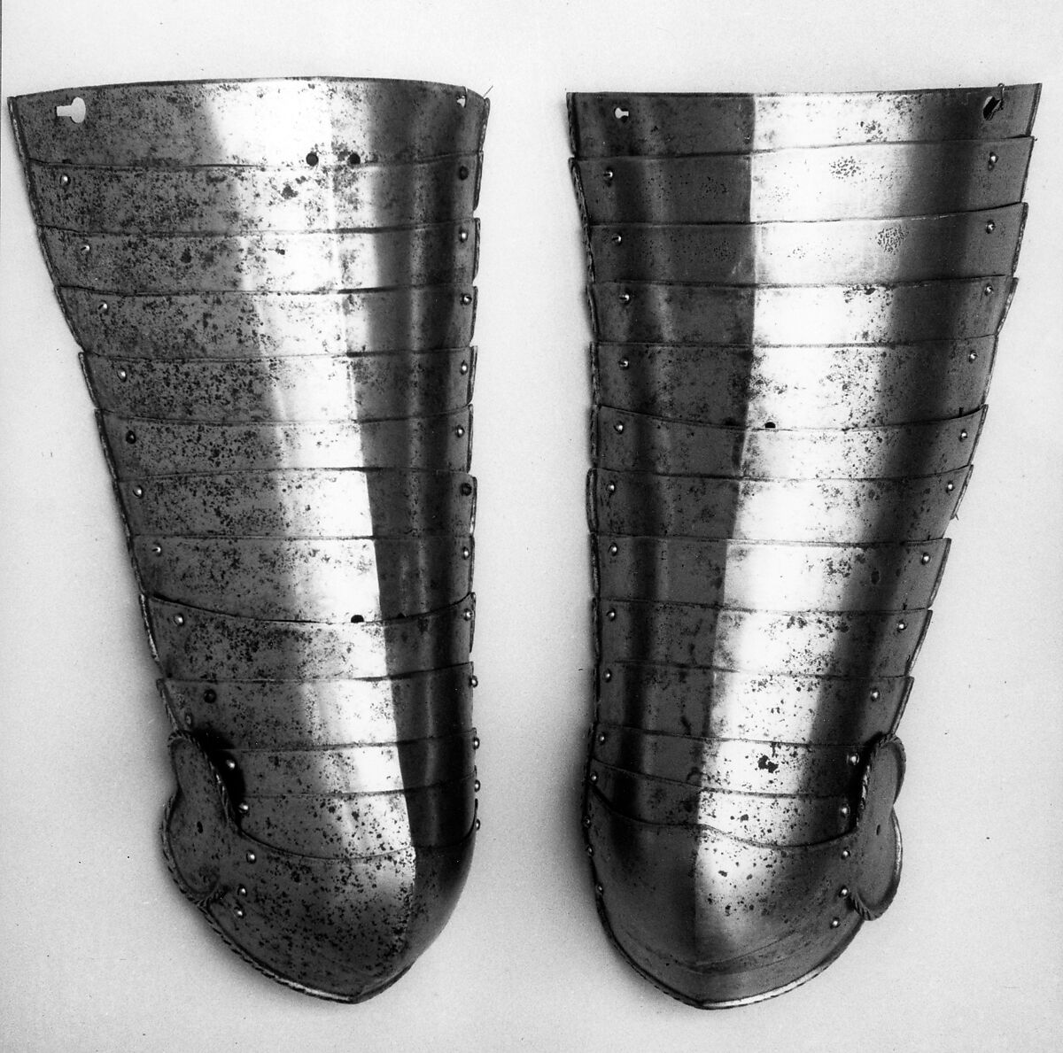 Pair of Thigh Defenses (Cuisses) with Knee Defenses (Poleyns), Steel, German 