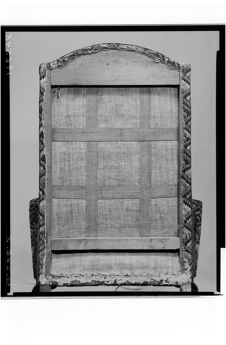 Easy Chair, Upholstered by Caleb Gardner Jr. (American, 1729–1801), Walnut, maple; wool on linen ground (front panel), wool and silk on linen ground (back panel), silk and cotton tape, silk and wool tape, American
