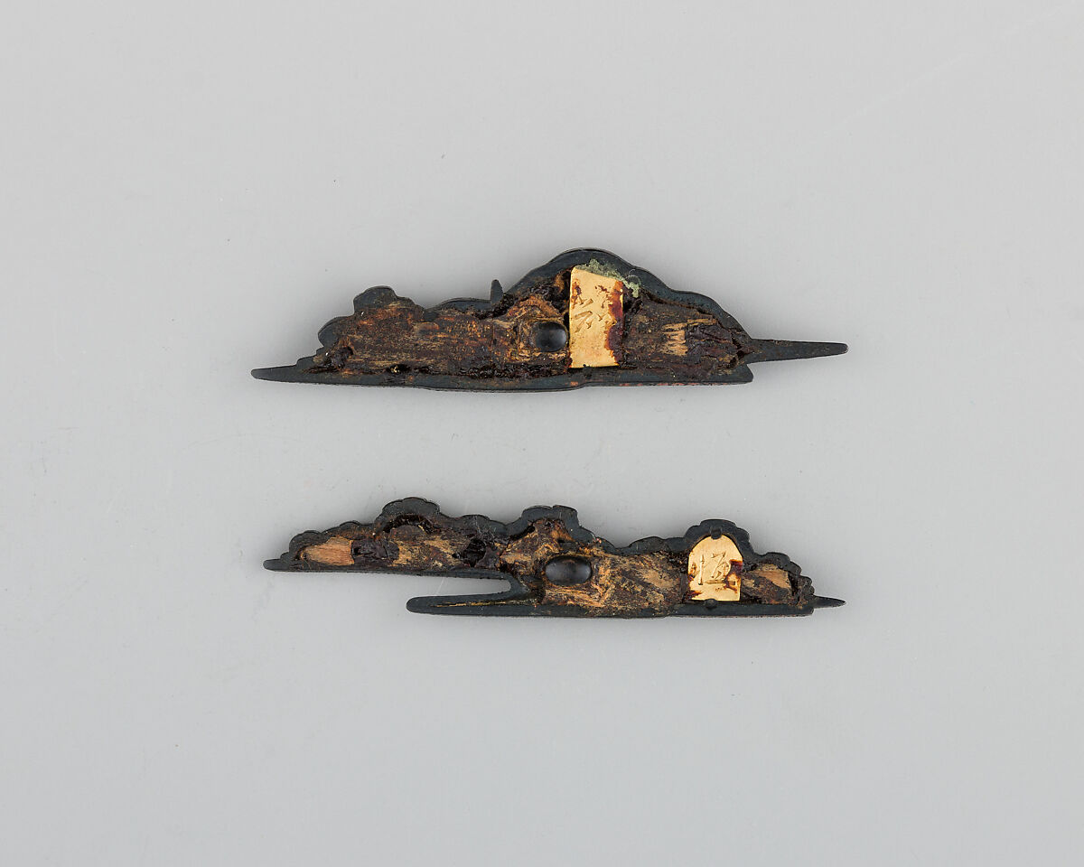 Pair of Sword-Grip Ornaments (Menuki), Copper-gold alloy (shakudō), gold, Japanese