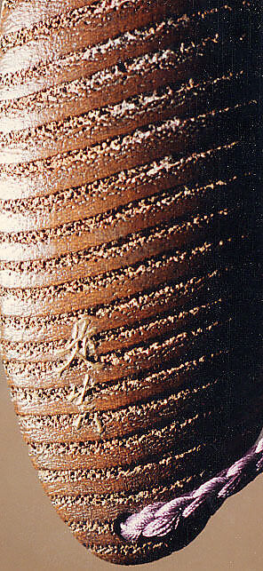 Case (Inrō) with a Fox from the Kyōgen Play "The Fox Hunter" (Tsurigitsune) (obverse); Haystacks and Stream from the Kyōgen Play "Hakuzosu" (reverse), Shibata Zeshin (Japanese, 1807–1891), Gold and colored lacquer on wood
Signed: Zeshin
Ojime: carved wooden dragon (signed: Ichiryūsai Furuta)
Netsuke: ceramic figure of Kaduzōsu (signed: Eiraku), Japan