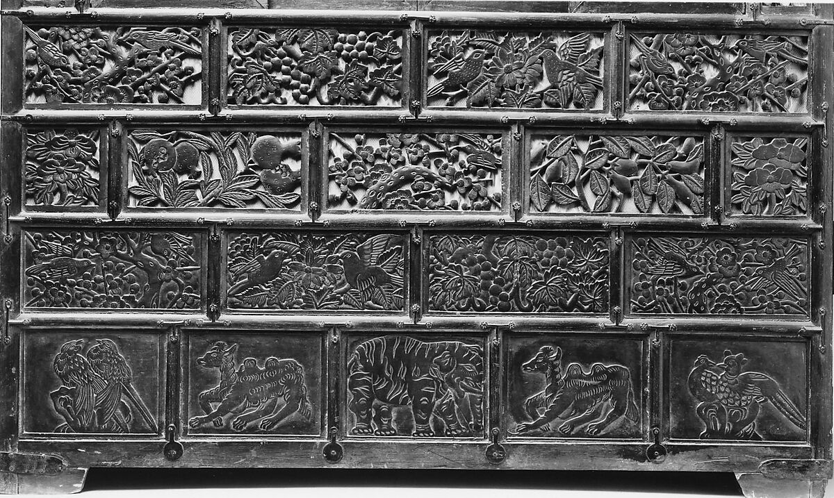 Palanquin, Lacquered wood with paper, cellulosic acetate and silk cushion, Korea