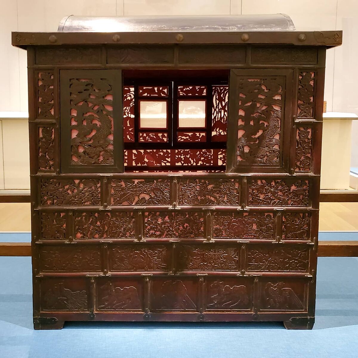 Palanquin, Lacquered wood with paper, cellulosic acetate and silk cushion, Korea
