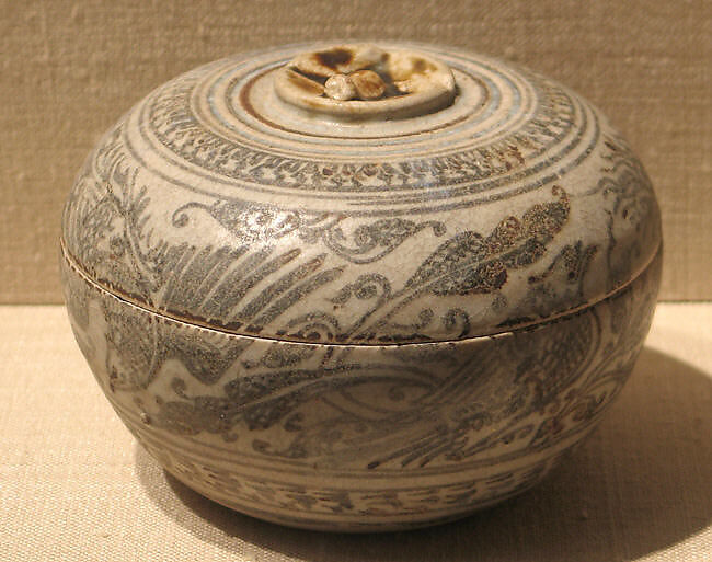 Covered Box with Design of Four Birds, Earthenware with cream white glaze and iron-brown underglaze decoration, Thailand (Si Satchanalai) 