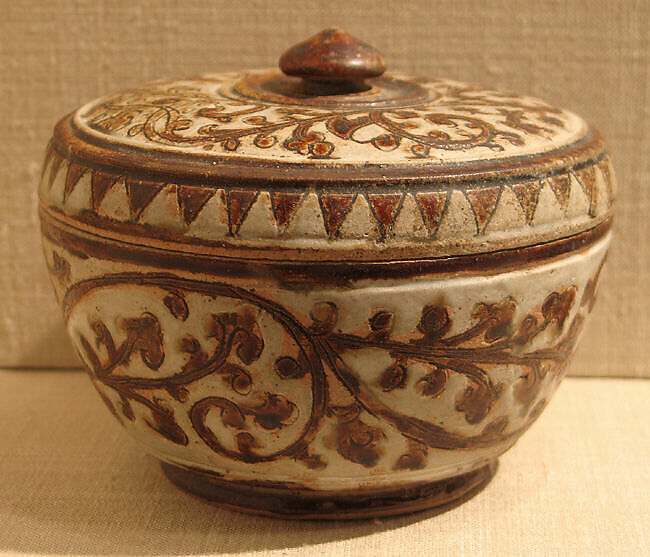 Covered Box, Earthenware with cream white glaze and iron-brown underglaze decoration, Thailand (Si Satchanalai) 