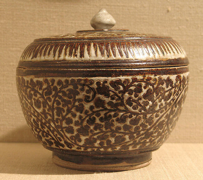 Large Covered Box, Earthenware with cream white glaze and iron-brown underglaze decoration, Thailand (Si Satchanalai) 
