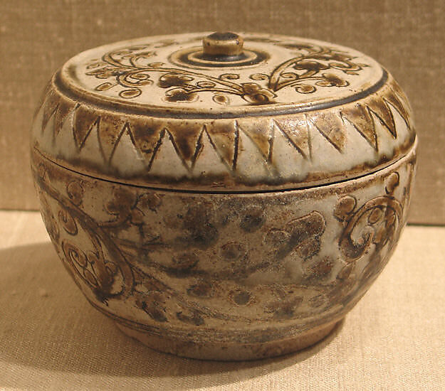 Covered Box, Earthenware with cream white glaze and iron-brown underglaze decoration, Thailand (Si Satchanalai) 