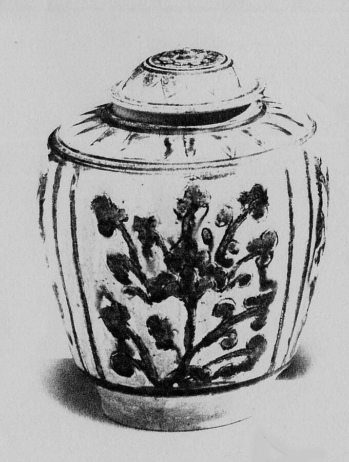 Covered Jar, Earthenware with cream white glaze and iron-brown underglaze decoration, Thailand (Si Satchanalai) 