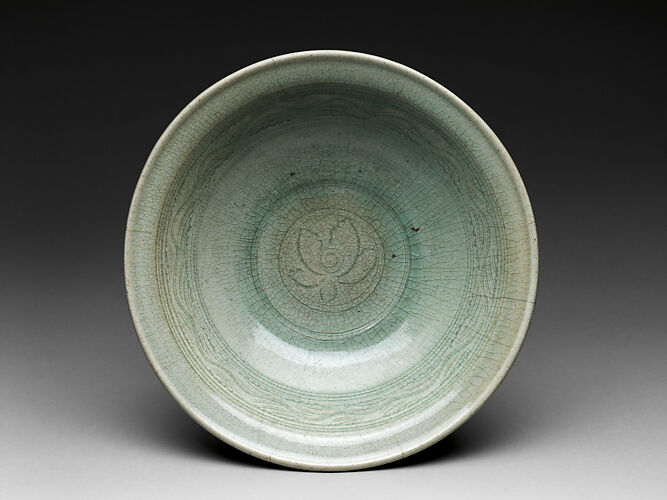 Bowl with Lotus