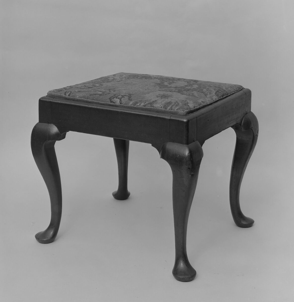 Footstool, Cherry, yellow pine, American 