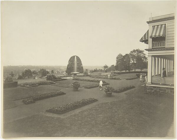 Porch and Formal Garden, with Fountain (possibly Dongan Hills, S. I.), Ernest Flagg (American, Brooklyn, New York 1857–1947), Photograph 