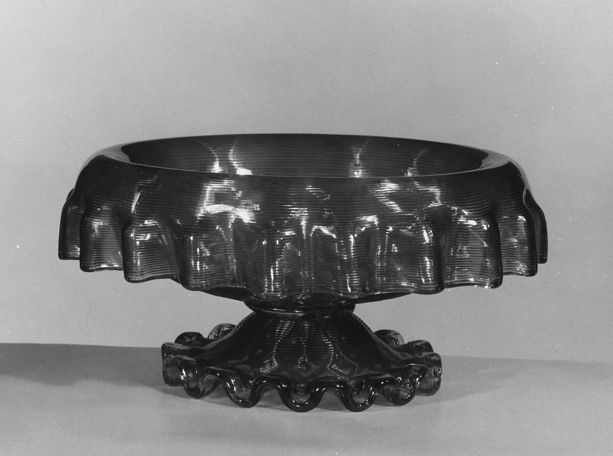 Fruit Bowl, Possibly Boston &amp; Sandwich Glass Company (American, 1825–1888, Sandwich, Massachusetts), Blown amber glass with applied threaded decoration, American 