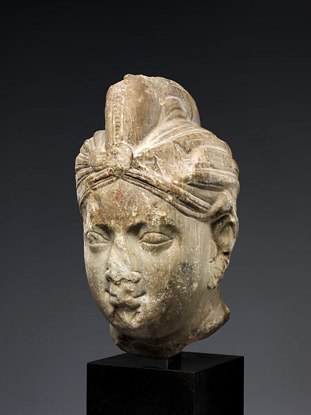 Head of a Bodhisattva (?), Limestone, India (Andhra Pradesh, Nagarjunakonda) 