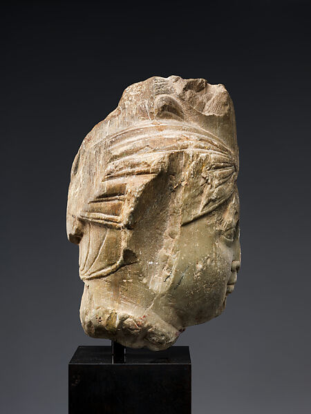 Head of a Bodhisattva (?), Limestone, India (Andhra Pradesh, Nagarjunakonda)