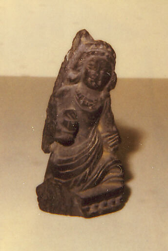 Seated or Kneeling Female Figure, Phyllitic schist, India (Jammu & Kashmir, ancient kingdom of Kashmir) 