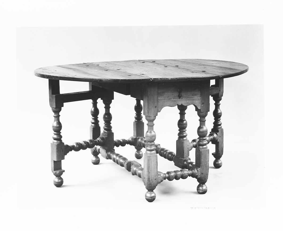 Gate-leg Drop-leaf Table, Yellow pine, American