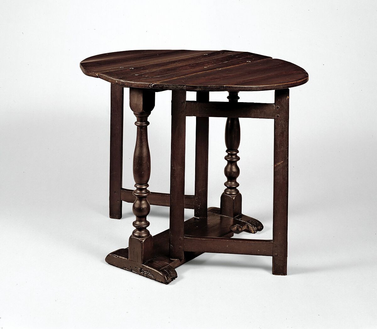 Gate-leg table, Sweet gum, yellow poplar, American
