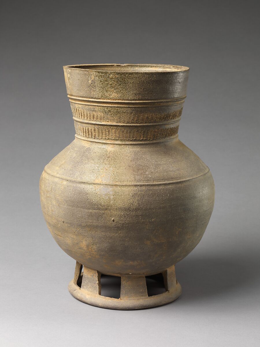Footed jar, Stoneware with traces of incidental ash glaze, Korea