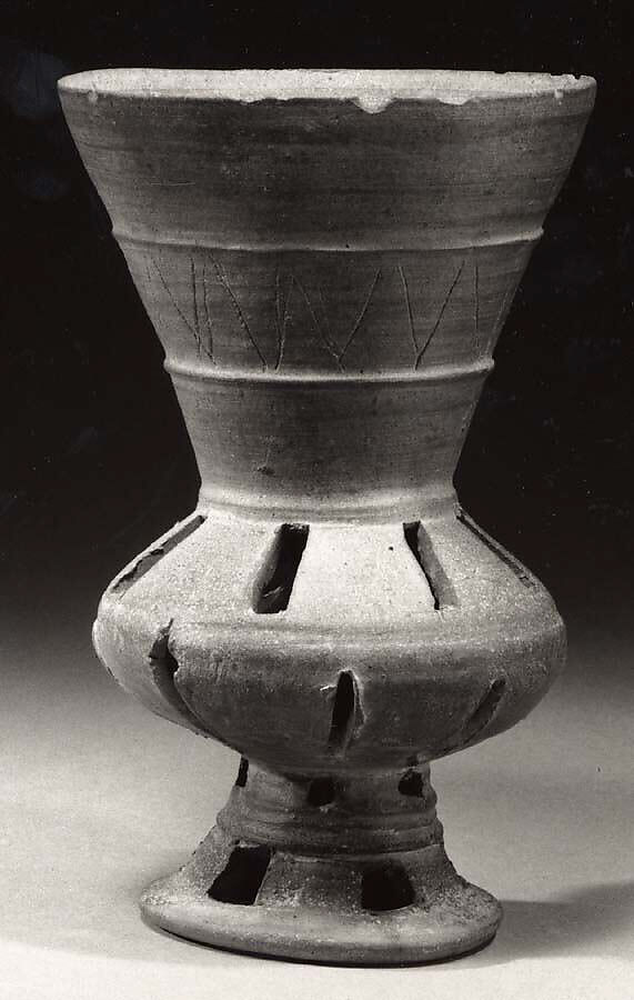 Bell cup, Stoneware, Korea 