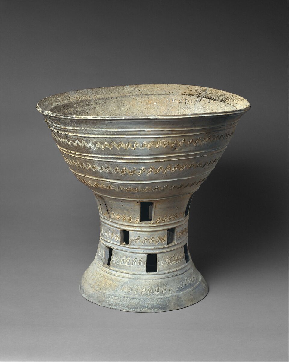 Stand, Stoneware with traces of incidental ash glaze, Korea 