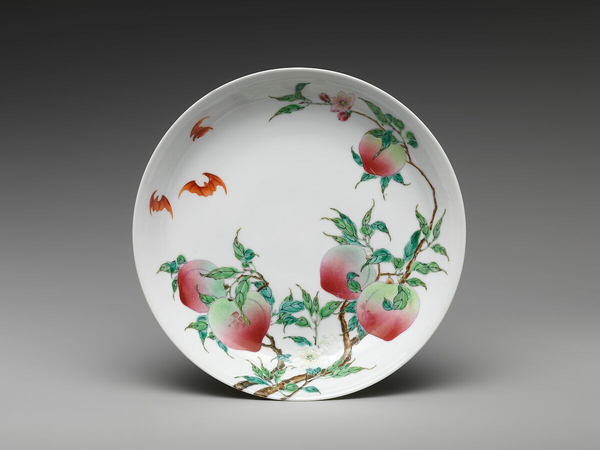 Dish with peaches and bats, Porcelain painted in overglaze polychrome enamels (Jingdezhen ware), China 