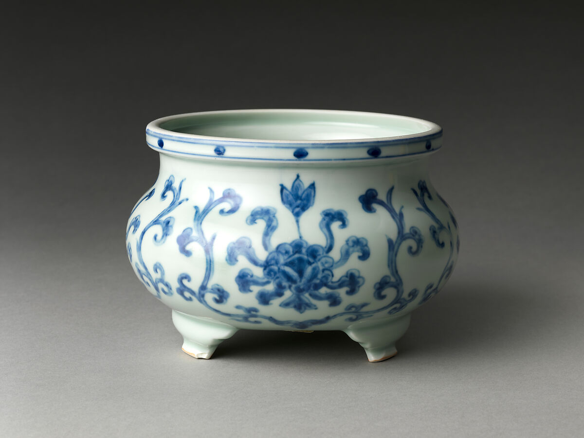 Incense Burner with Lotuses, Porcelain painted with cobalt blue under transparent glaze (Jingdezhen ware), China 