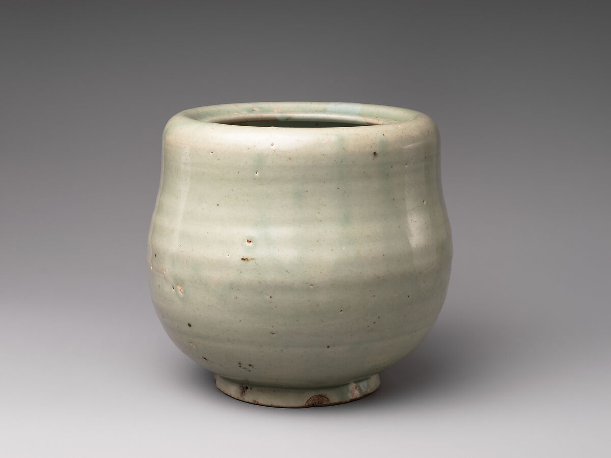 Freshwater Jar (Mizusashi), Porcelain with celadon glaze (Hizen ware, Arita type); lacquer cover, Japan