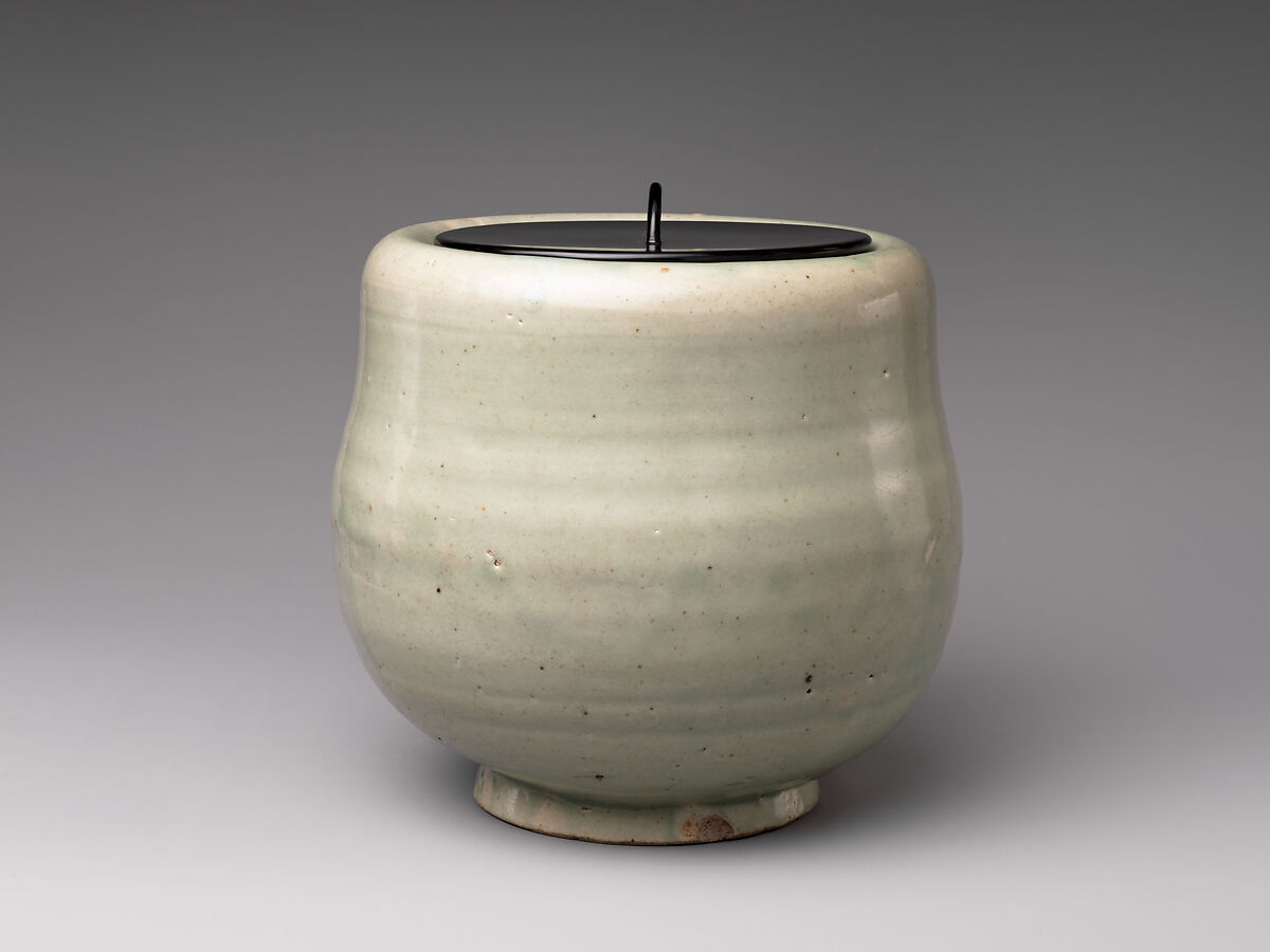 Freshwater Jar (Mizusashi), Porcelain with celadon glaze (Hizen ware, Arita type); lacquer cover, Japan