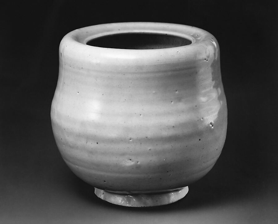 Freshwater Jar (Mizusashi), Porcelain with celadon glaze (Hizen ware, early Imari type); lacquer cover, Japan 