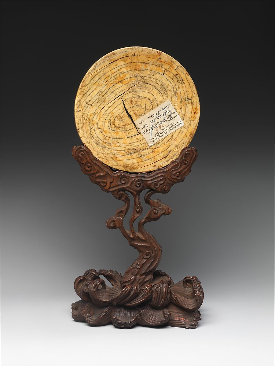 Disk with dragons, Ivory, China