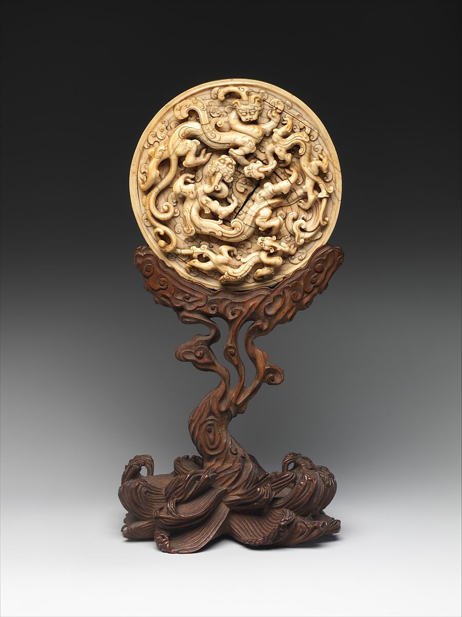 Disk with dragons, Ivory, China 