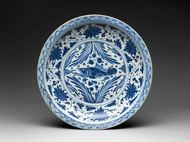 Plate with fish