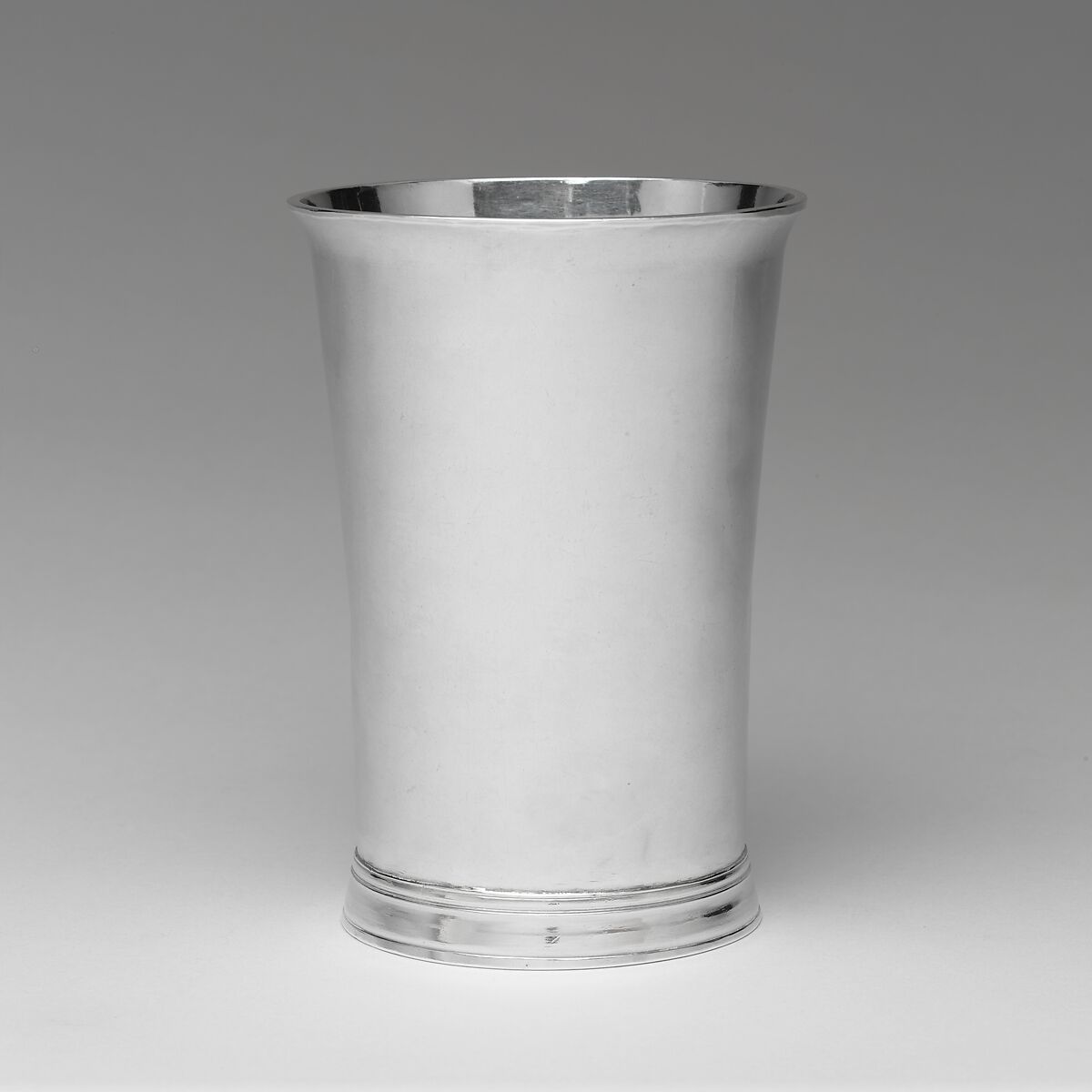 Beaker, George Hanners Sr. (ca. 1696–1740), Silver, American 