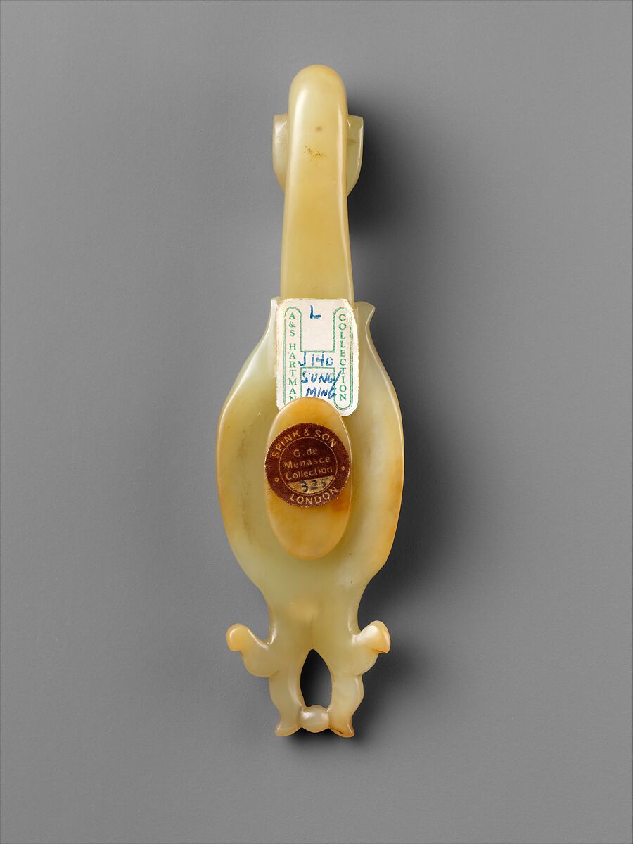 Belt hook with twin fish, Jade (nephrite), China