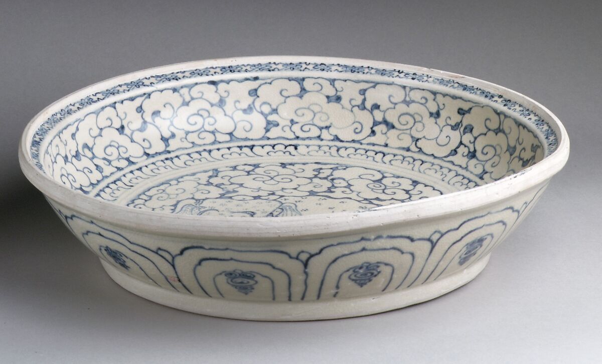 Dish with Recumbent Elephant Surrounded by Clouds, Stoneware with underglaze cobalt-blue decoration, Vietnam