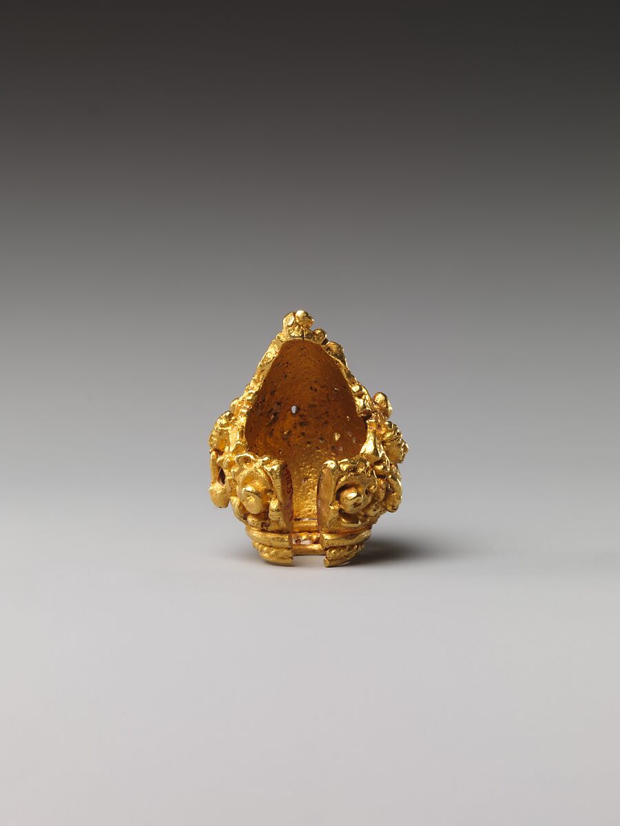 Ear Ornament in the form of Vishnu Riding Garuda, Gold, Indonesia (Java)