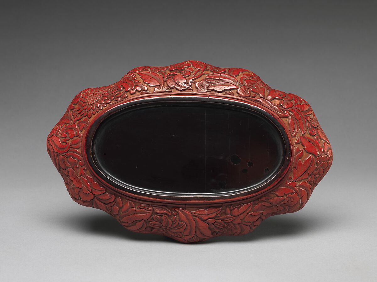 Dish with immortals playing weiqi, Carved red and green lacquer, China