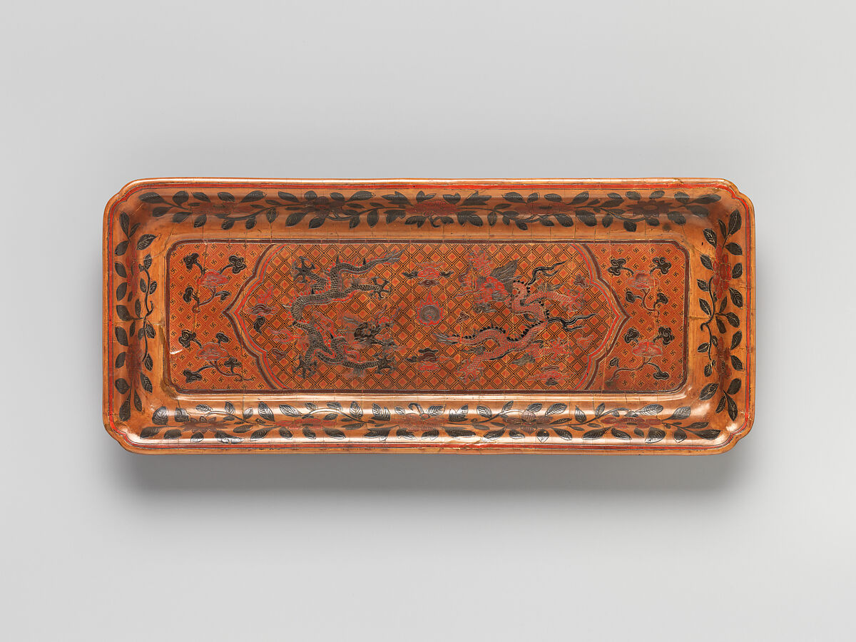 Rectangular tray with double dragons, Polychrome lacquer with filled-in and engraved-gold decoration, China
