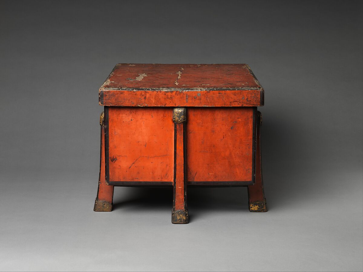 Storage Case (Karabitsu), Wood with layers of black and red lacquer (Negoro ware); gilt-bronze fittings, Japan