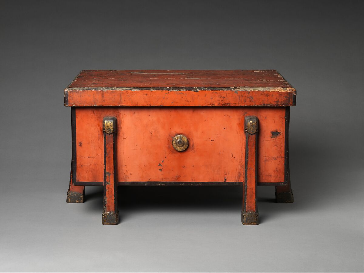 Storage Case (Karabitsu), Wood with layers of black and red lacquer (Negoro ware); gilt-bronze fittings, Japan