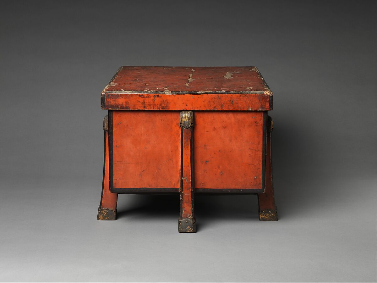 Storage Case (Karabitsu), Wood with layers of black and red lacquer (Negoro ware); gilt-bronze fittings, Japan