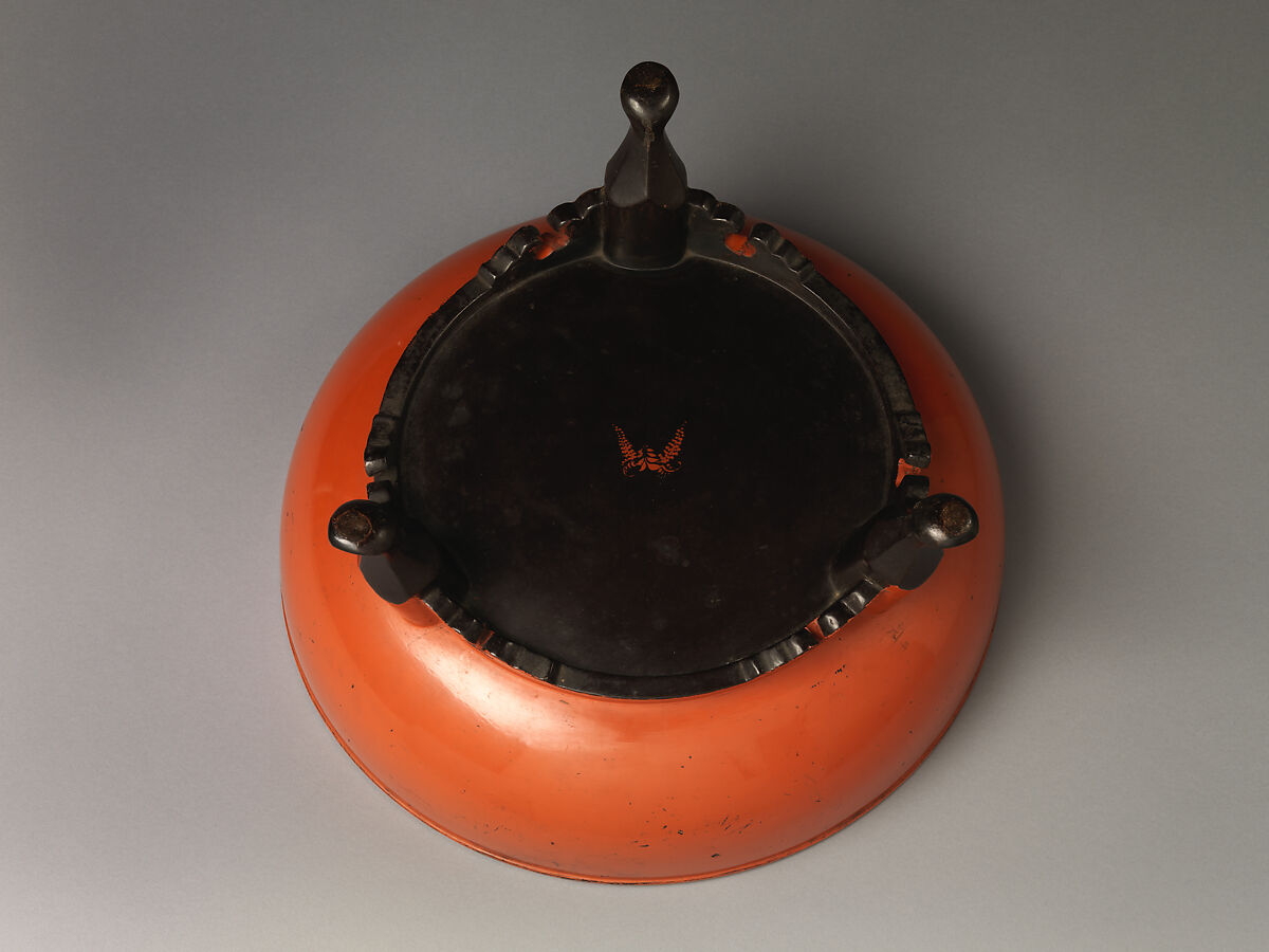 Bowl with Three Scalloped Feet, Negoro ware; red lacquer over black lacquer, Japan